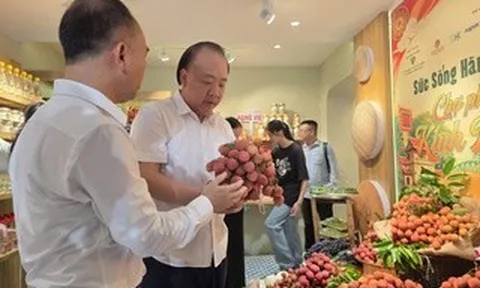 Xuất hiện "chợ phiên Kinh Bắc" ở phố Tràng Tiền