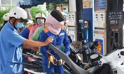 Đề xuất tiếp tục giảm thuế xăng dầu đến hết tháng 9