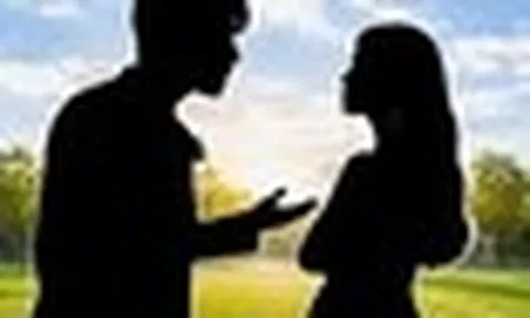 Đang ồn trên MXH: 1 cầu thủ 9X bị phanh phui "tòm tem" với nữ giáo viên, phản bội vợ mỹ nhân bầu bí