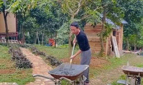 "Ông hoàng nhạc đỏ" chia tay vợ đẹp như hoa hậu, thấy sướng khi sống 1 mình trên đồi ở Thạch Thất