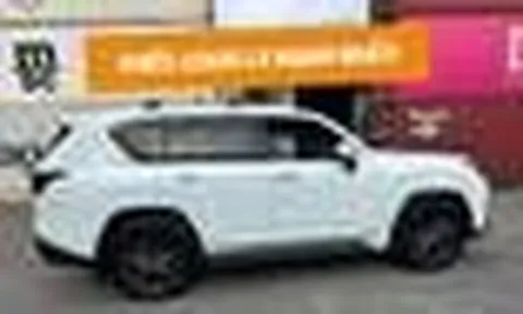 Chiếc Lexus LX 700h đầu tiên về Việt Nam: Bản hybrid mạnh nhất của LX, mạnh gần 460 mã, có gói thể thao phục vụ đại gia Việt
