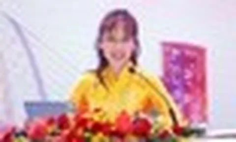 Hơn 500 người từ Ấn Độ, Myanmar, Indonesia... muốn "đầu quân" cho tỷ phú Nguyễn Thị Phương Thảo: Tối đa chỉ 300 người được nhận, phải qua vòng phỏng vấn với AI, đi catwalk, thu nhập lên tới 65 triệu đồng/tháng