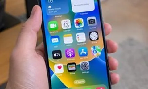 Không phải giả lập, AI giúp iOS chạy được trên điện thoại Xiaomi, nhưng chỉ để cho vui