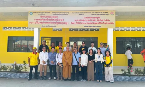 Từ Thành Phố Hồ Chí Minh đến Cần Thơ: Chuyến xe từ thiện mang mùi hương của Charme Vinhin