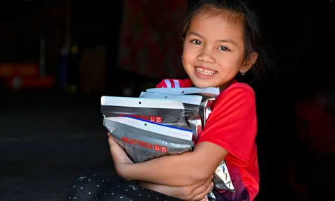 UNIQLO tặng áo ấm trước thềm năm mới cho người dân tại Quảng Trị