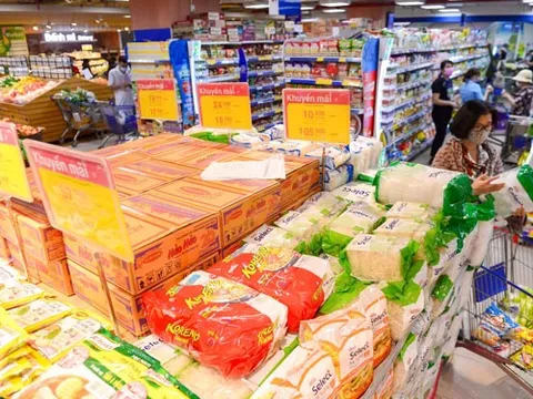 Không để thiếu hàng, tăng giá đột biến trong dịp Tết