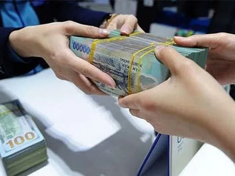 Nhìn lại một năm lãi suất tiết kiệm ‘nhảy múa’ bất thường