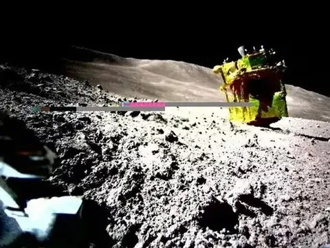 Tàu đổ bộ mặt trăng của Nhật Bản hồi sinh sau gần 9 ngày hết điện
