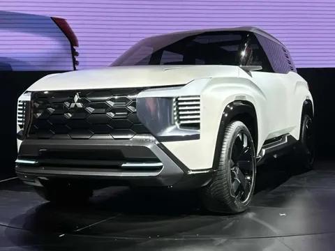 Mitsubishi Xforce bản 7 chỗ sắp ra mắt