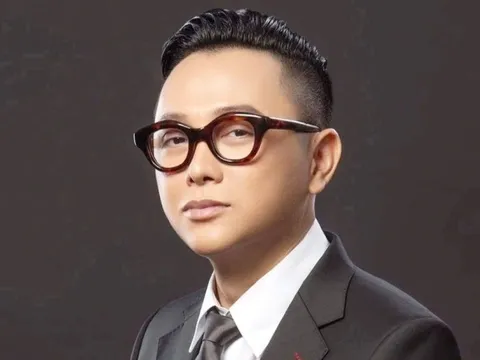 "Anh cả của làng mốt Việt" trước khi vướng vòng lao lý: 1 bộ váy kiếm 500 triệu, hé lộ bên trong cơ ngơi khủng