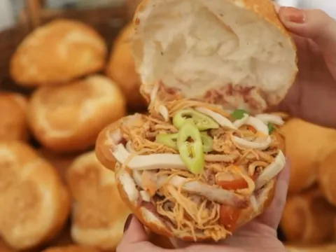 Chính thức công bố nguyên nhân vụ bánh mì cóc cô Bích gây ngộ độc hàng loạt