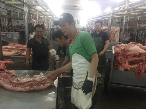 Giá heo hơi hôm nay, 1-2: Giá thịt heo tăng mạnh tại chợ đầu mối