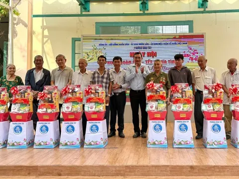 TPHCM: Ngày hội "Xuân đoàn kết - Tết nghĩa tình" mang niềm vui đến cho dân