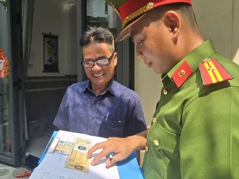 Xe bán rồi vẫn "dính" phạt nguội