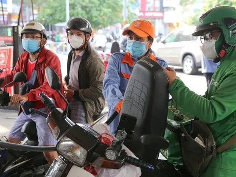 Trước Tết Bính Ngọ 2026, giá xăng tăng khá mạnh