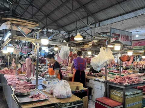 Hôm nay 16-2: Giá thịt heo ở chợ lẻ vẫn "neo" cao