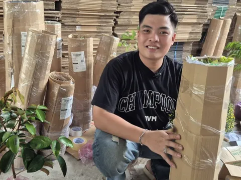 Tết chủ shop đi chơi, đơn hàng vẫn "nổ" ầm ầm