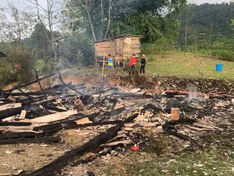 Một căn nhà bị thiêu rụi trong ngày mùng 2 Tết