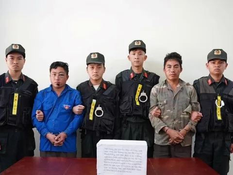 Hai đối tượng mua bán 5 bánh heroin trong ngày mùng 1 Tết