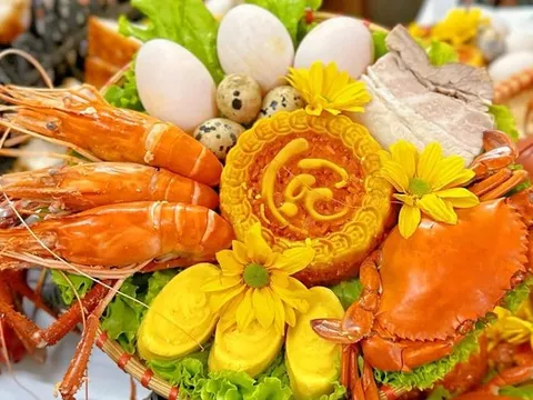 Bánh tài lộc, mâm cúng tam sên hút khách trên "chợ mạng" ngày vía Thần Tài