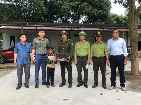 Phát hiện con vật quý hiếm nằm bên bờ suối