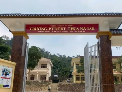 Vụ 2 nữ sinh lớp 8 bị “bắt vợ”: Nhà trường báo cáo gì về sự việc?