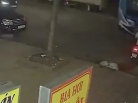 Vụ ô tô lao như tên bắn tông loạt phương tiện ở Hà Nội: Một phụ nữ tử vong