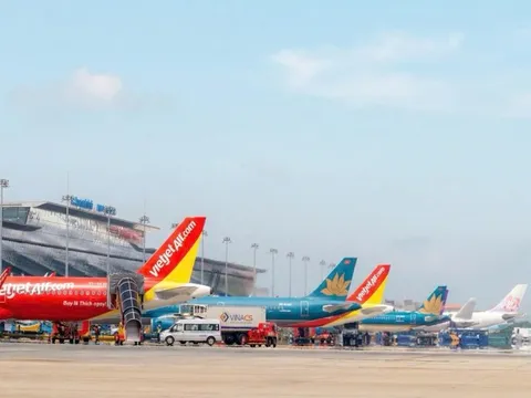 Giá xăng máy bay tăng gấp 3 lần, giá vé máy bay sẽ tăng bao nhiêu?