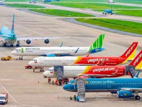 Hãng bay phải chi thêm hàng ngàn tỉ đồng, có thể xem xét tăng trần giá vé máy bay