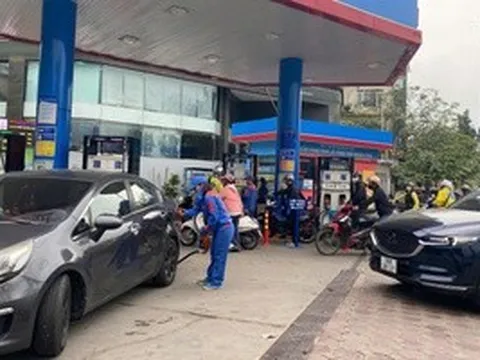 Nhiều giải pháp bình ổn giá xăng dầu