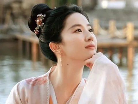 "Thần tiên tỷ tỷ" chi 3,8 tỷ đồng mỗi năm để che giấu bí mật lớn nhất cuộc đời