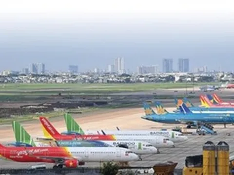 Giá nhiên liệu Jet A-1 tăng mạnh, hãng hàng không nói về việc tăng giá vé máy bay