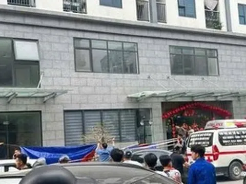 Người phụ nữ rơi từ tầng 22 chung cư xuống đất tử vong