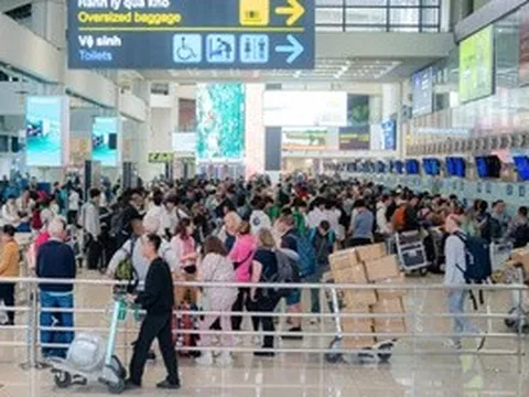 Đề xuất phụ thu nhiên liệu, vé máy bay nội địa có thể tăng thêm tới 680.000 đồng/vé