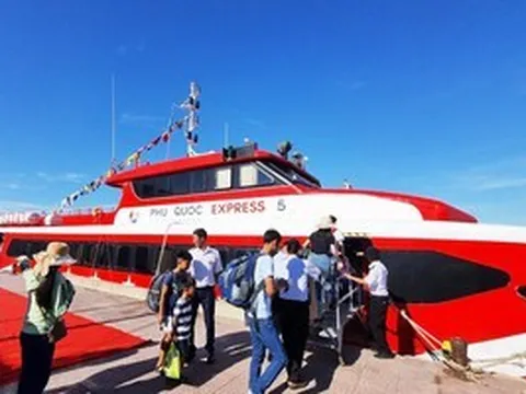 Giá vé tàu cao tốc Phú Quốc giảm "sốc" khi tuyến Sa Kỳ - Lý Sơn hoạt động lại