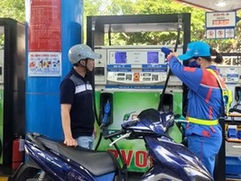 Chính phủ bổ sung 8.000 tỉ đồng cho Quỹ Bình ổn giá xăng dầu