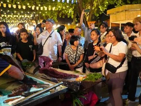 Cuối tuần, người dân ùn ùn đổ về lễ hội ẩm thực lớn nhất Việt Nam tại TPHCM