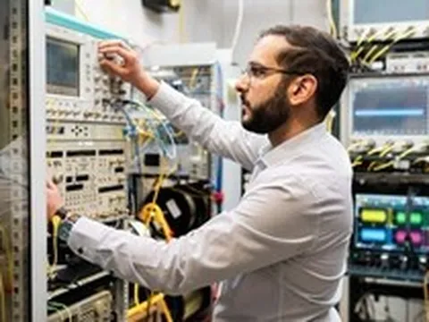 Cáp quang đạt kỷ lục tốc độ mới, cho phép phát trực tuyến 50 triệu bộ phim cùng lúc