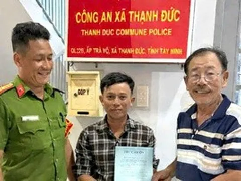 Hành động đẹp của nam thanh niên nhặt được ví có tiền, USD và vàng