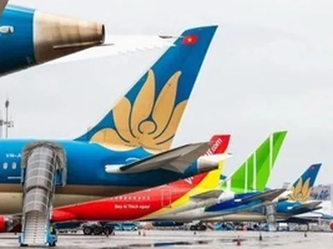 Nhiên liệu bay bảo đảm hết tháng 4, đang nghiên cứu, đánh giá việc tăng trần vé máy bay