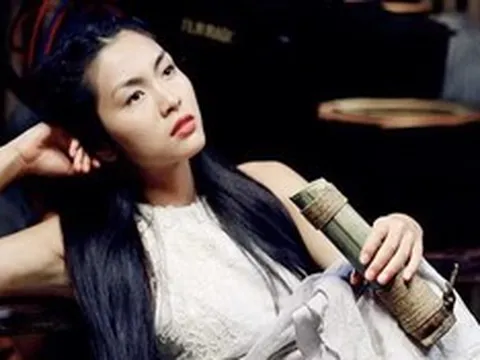 "Ngọc nữ màn ảnh" làm lộ bí mật