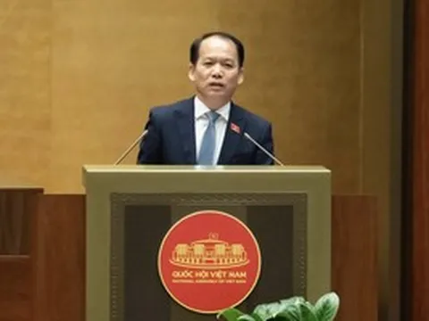 Vì sao giấy khai sinh, chứng nhận kết hôn phải do lãnh đạo UBND cấp xã ký mà không được ủy quyền?