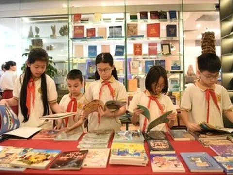 Khởi động dự án 1.000 thư viện tri thức cho học sinh