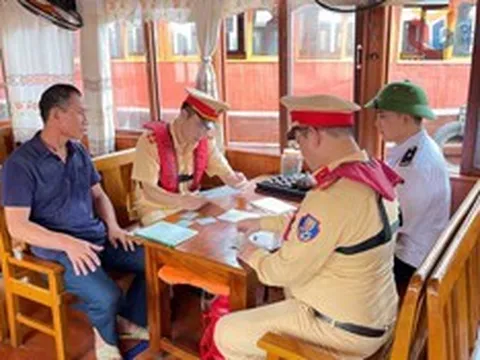 Cao điểm nghỉ lễ, kích hoạt kiểm soát 24/24 với tàu chở khách