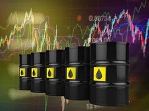 Thị trường dầu thô thế giới giằng co vì địa chính trị