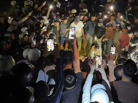 Phát hiện 2 thi thể nam và nữ dưới hồ nước