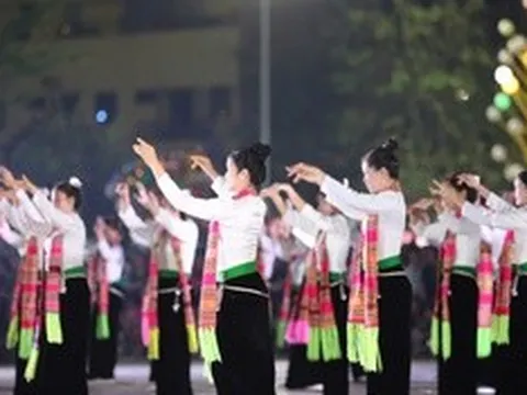 Tôn vinh di sản Xòe Thái qua hội thi quy mô lớn tại Lào Cai