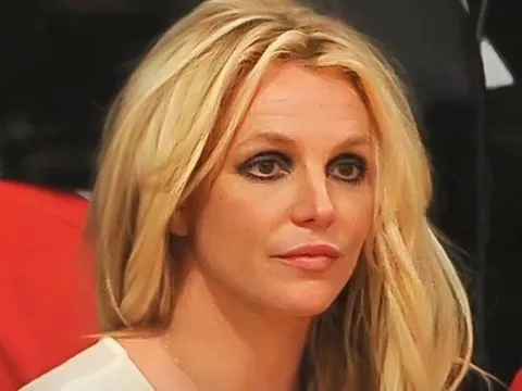 Britney Spears đối mặt cáo buộc lái xe khi say xỉn