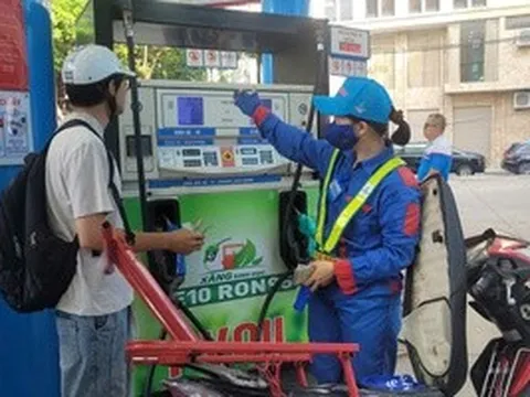Dần thay thế xăng khoáng RON 95, giá xăng E10 đang ở mức nào?