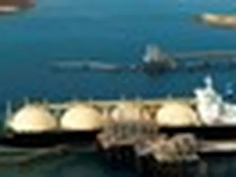 Cứ 5 ngày có một tàu cập cảng, châu Âu mang tin vui bất ngờ đến Nga
